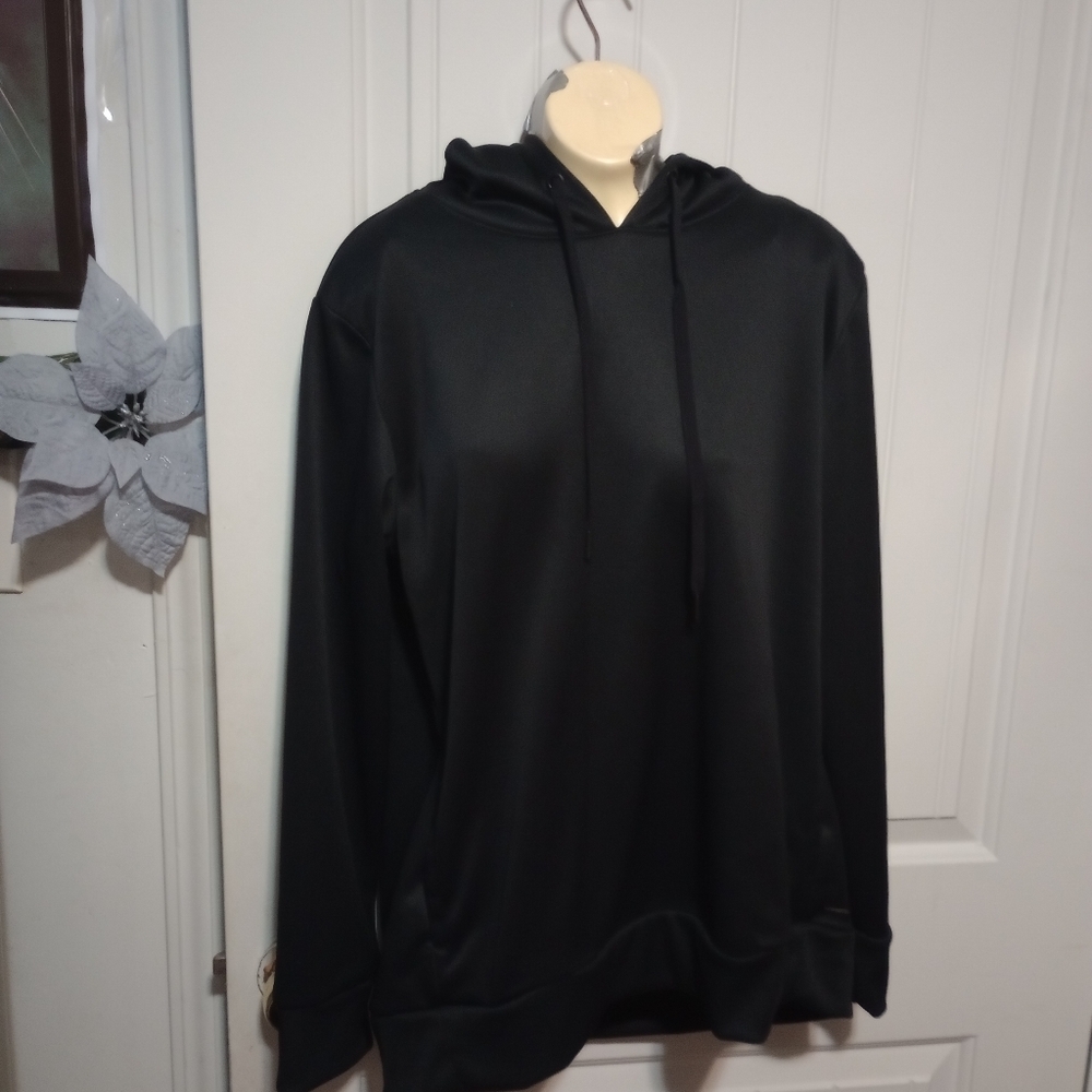 New condition mondetta hoodie for women size M